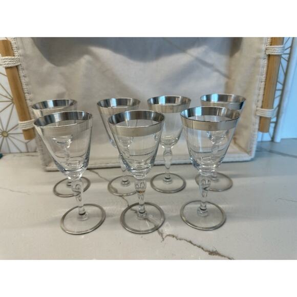 Vintage Dorothy Thorpe-Style Silver Band Cordial Glasses – Set of 7 - Picture 1 of 6